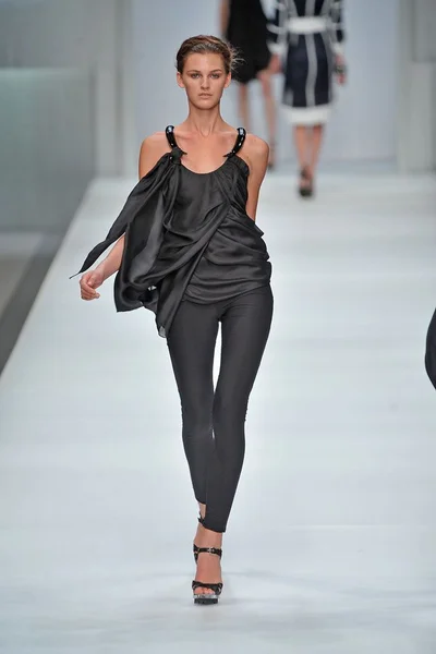 Look 37